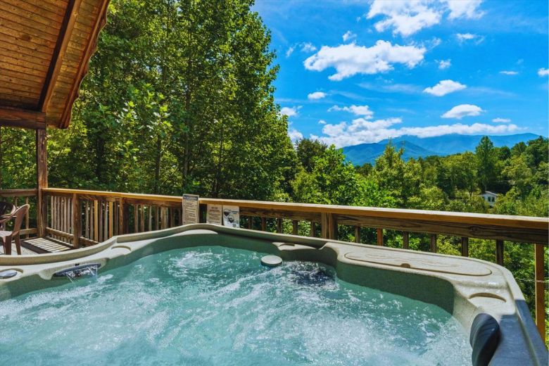 4 Best Cabins for Your Honeymoon in Tennessee